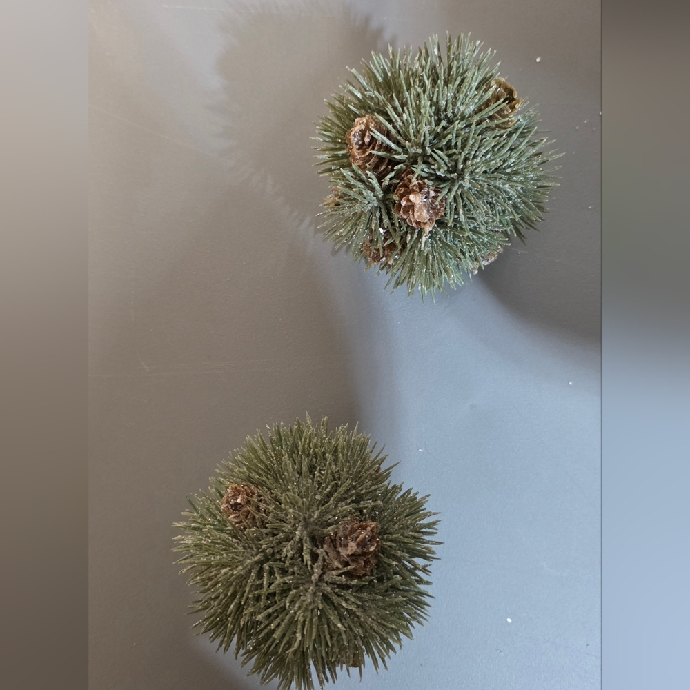 Pier 1 Green Pinecone Holiday Pine Tree Ball Decor Set Of 2
